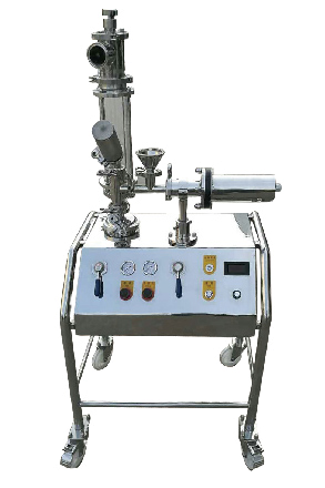 實(shí)驗(yàn)室中小型<a href=http://m.jkbxjx.cn/chanpin/27.html target=_blank class=infotextkey>氣流粉碎機(jī)</a>
